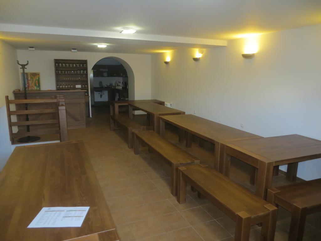 ホテル U Vinarstvi Mutěnice エクステリア 写真